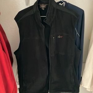 The shark, Greg Norman XXL, men’s best black with colorful shark design